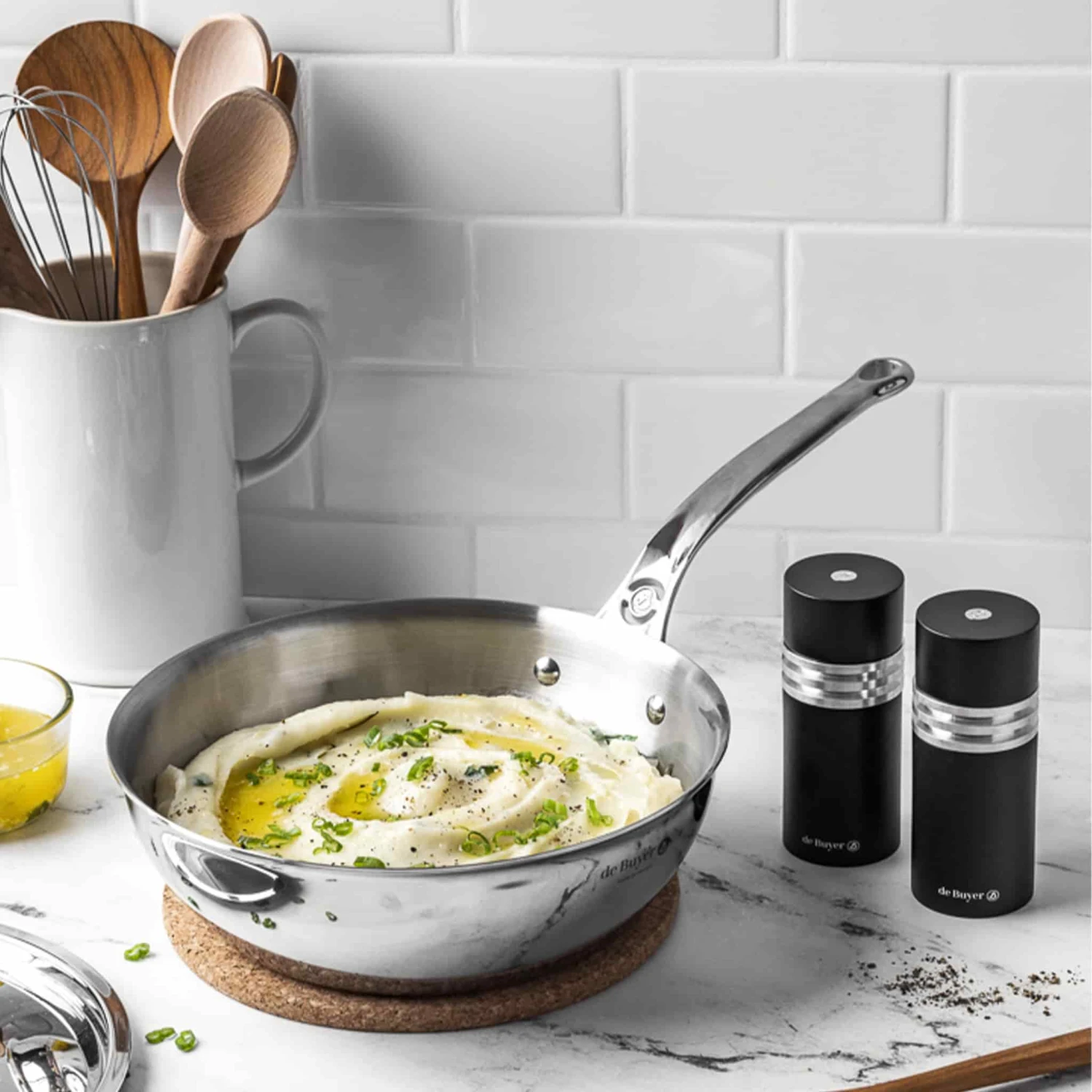 De Buyer Affinity Stainless Steel Curved Saute Pan 24cm 5 De Buyer Affinity Stainless Steel Curved Saute Pan 24cm - Image 3