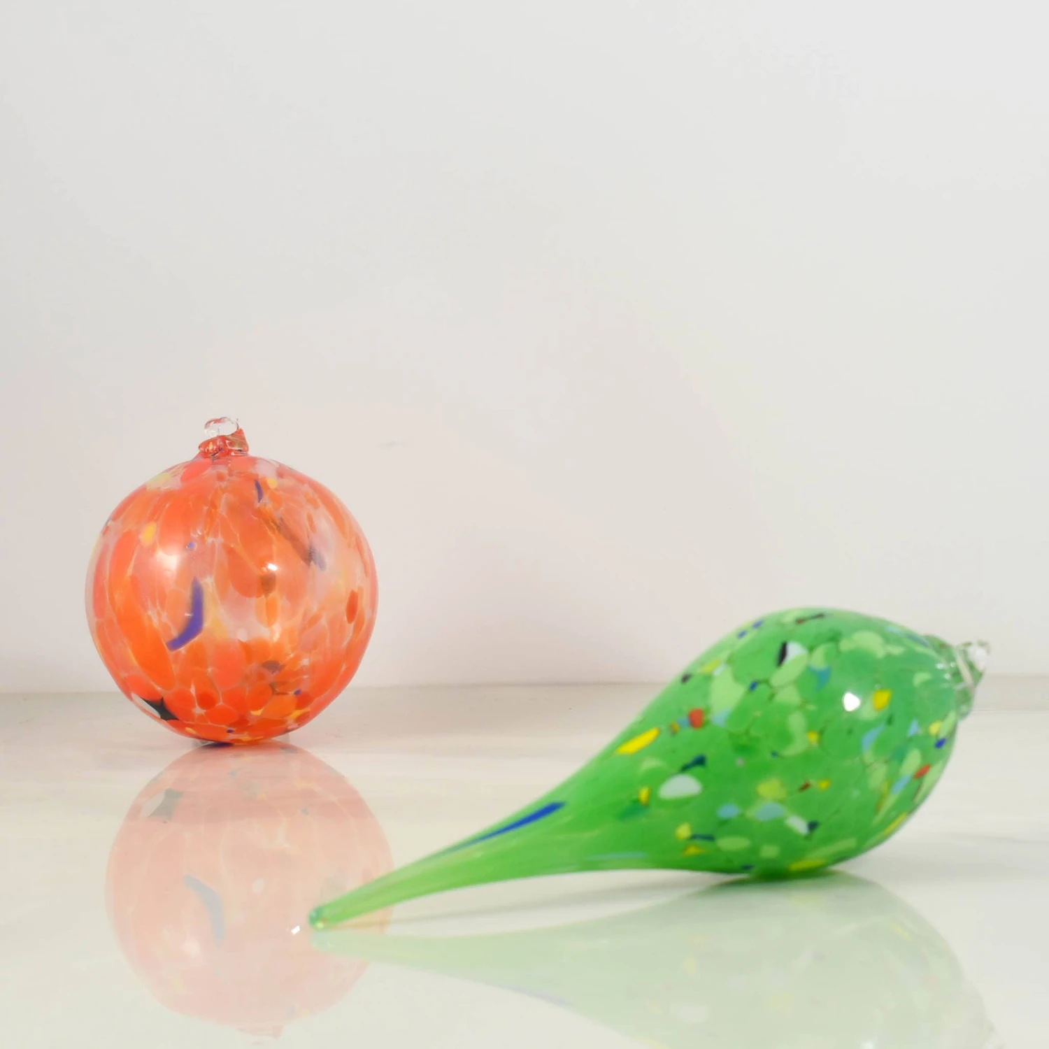 Murano Glass Decorative Teardrop Ornament, Green 5 Murano Glass Decorative Teardrop Ornament, Green - Image 3